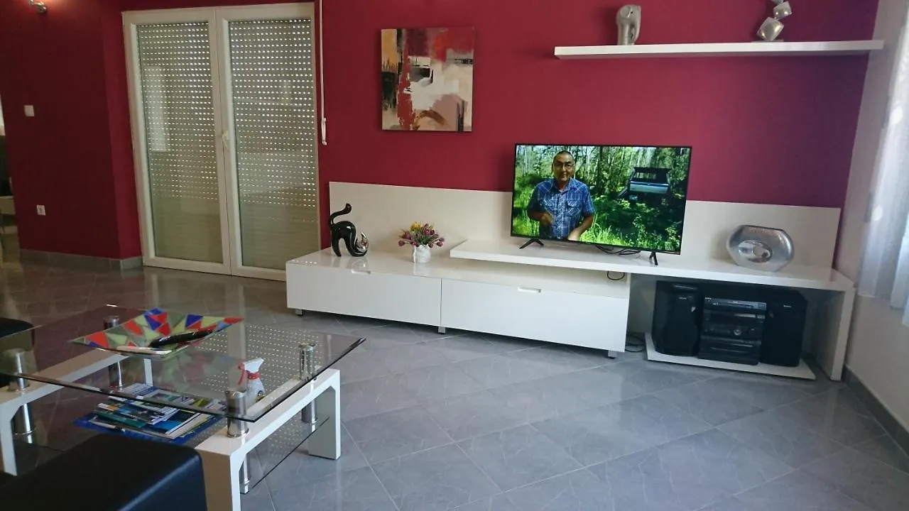 Charming Modern House With The New Swimming Pool - Apartment Maya 1 Trogir