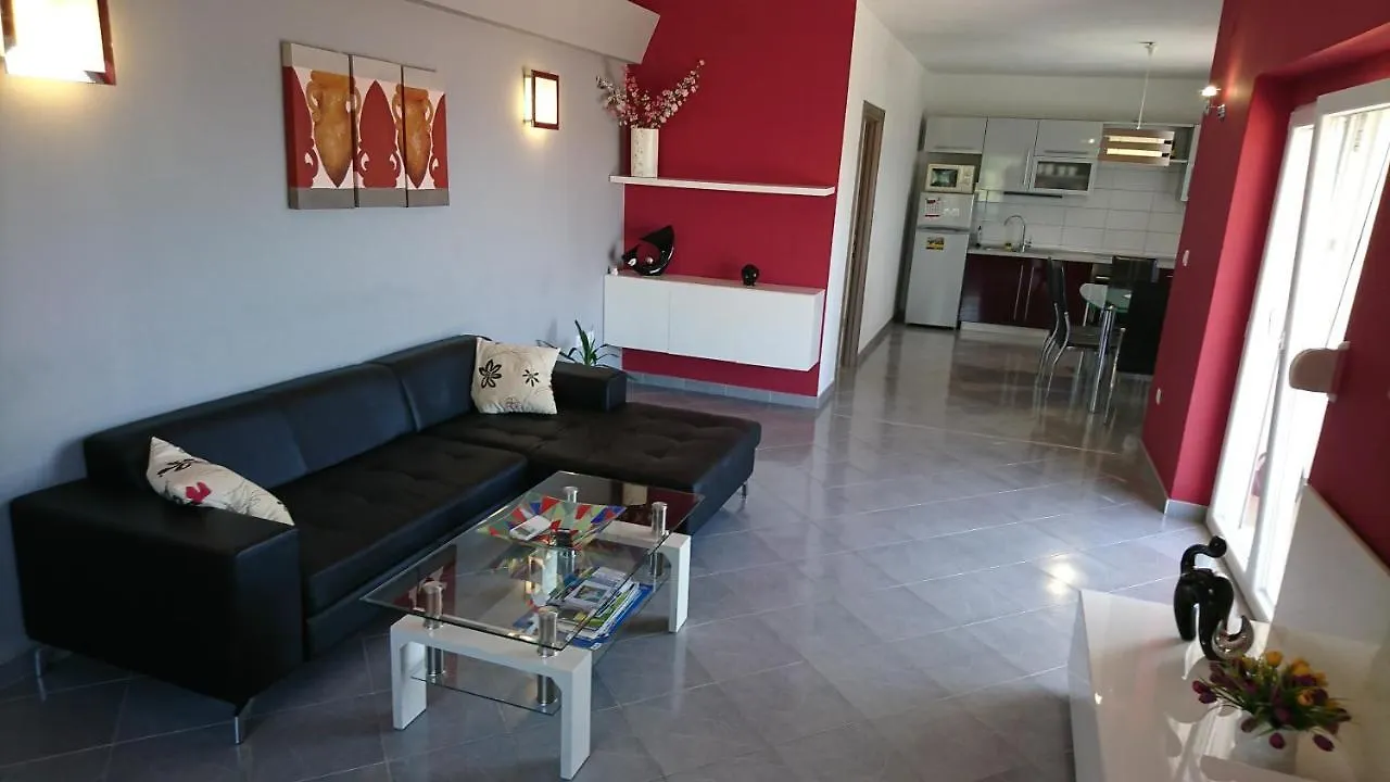 Charming Modern House With The New Swimming Pool - Apartment Maya 1 Trogir