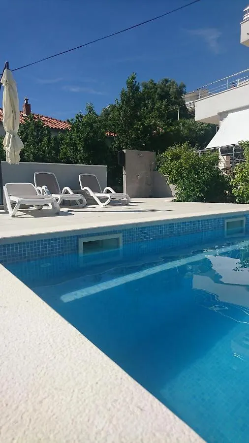 Charming Modern House With The New Swimming Pool - Apartment Maya 1 트로기르