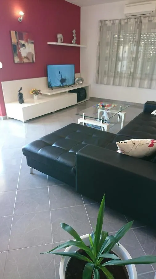 Charming Modern House With The New Swimming Pool - Apartment Maya 1 트로기르